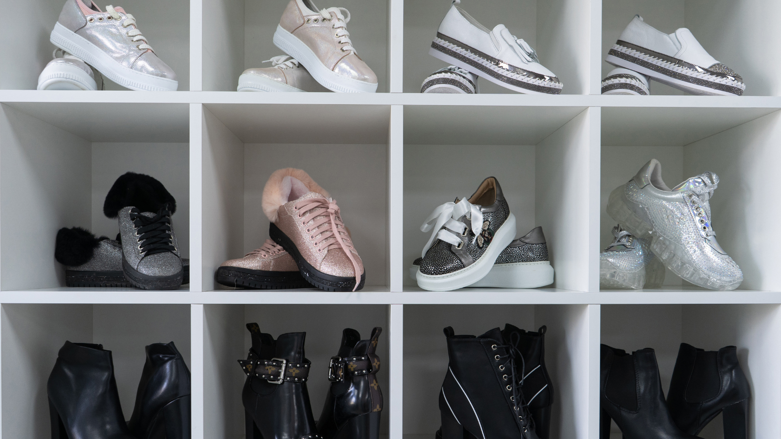 organising expensive clothes