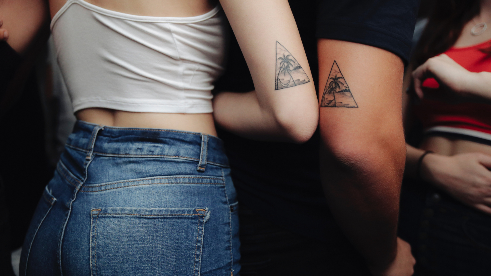 Tattoo Art Triangle Sibling Shirt Gift' Apron | Spreadshirt