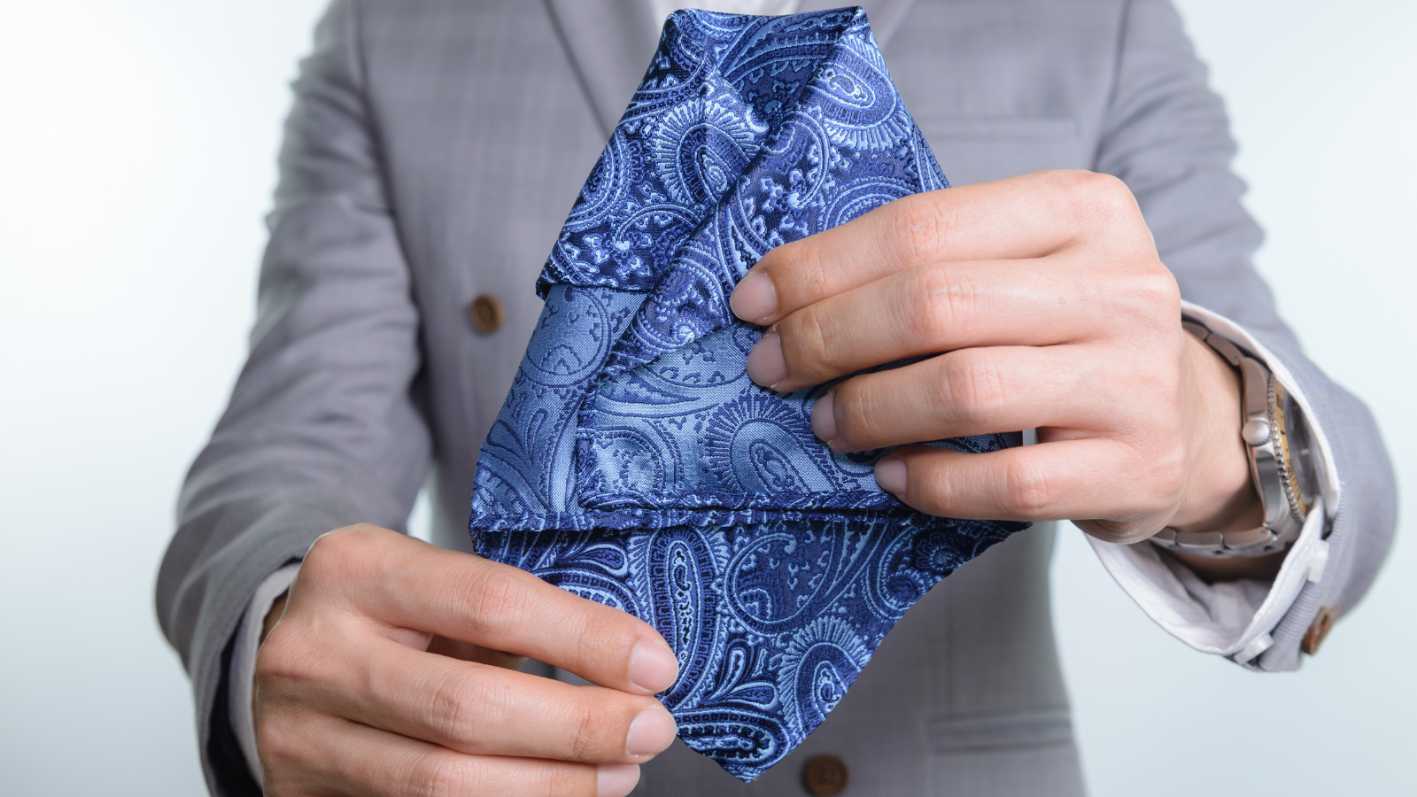folding a pocket square