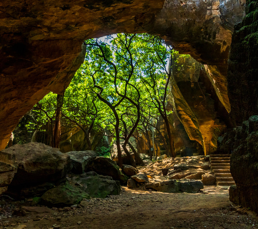 10 things to do in Daman, Naida Caves
