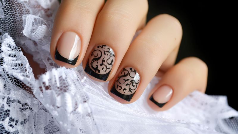 Delicate Lace Gel