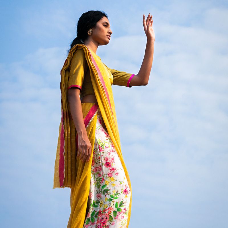 Looking to make an iconic entrance at work? With the Zivame Saree