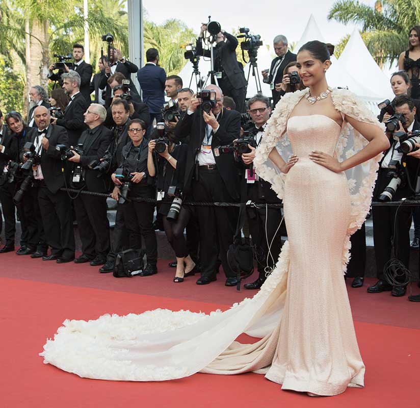 10 Times Sonam Kapoor Dazzled At The Cannes Red Carpet