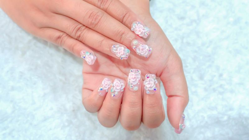 Amazon.com: 200PCS 3D Resin White Rose Flower Nail Art Charms 3D Flower  Nail Art Accessories Exquisite Luxury Rose Nail Jewelry Sequins Decoration  in 2 Styles for Nail Art Decoration or Jewelry Making（2