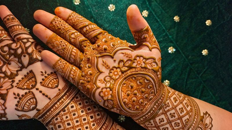 213+ Simple Mehndi Designs: Latest, Unique Designs for Everyone