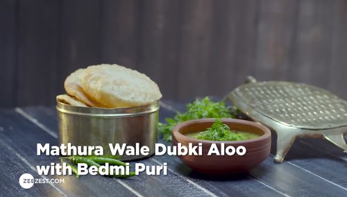Mathura wale Dubki Aloo with Bedmi Puri 123