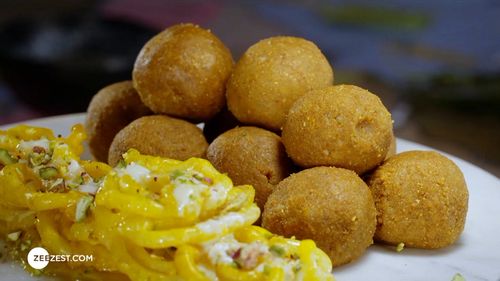 Rabdi Jalebi & Besan Ke Ladoo