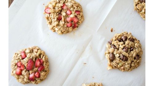 Oats cookies with fruits and chocolate 