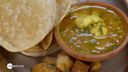 Bedmi Puri And Aloo