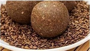 Alsi ki Pinni (Haryana Special) 