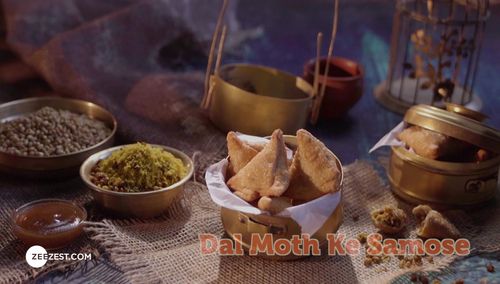 Dal Moth Ke Samose