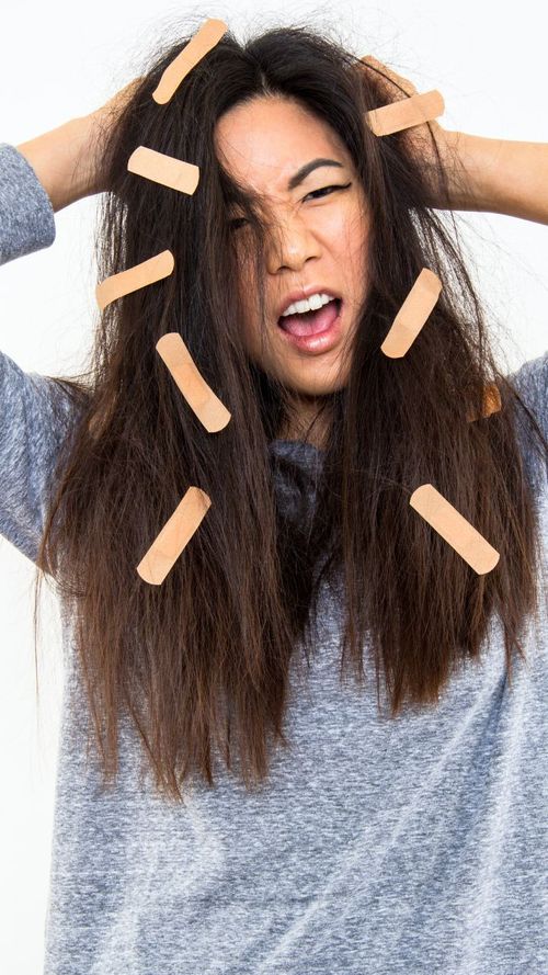 Tips To Tame Frizzy Hair During Monsoon Season | Zee Zest