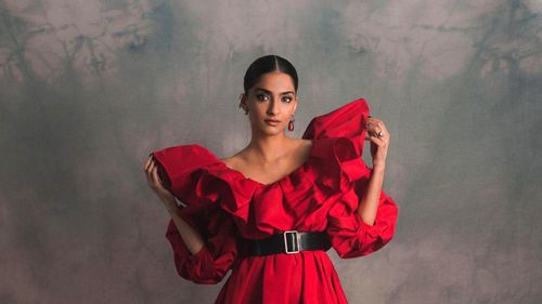 5 Festive Hairstyles To Steal From Celebs 