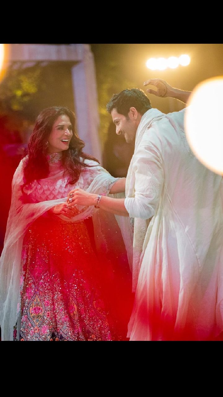 20 Shopzters Couples Who Wore Colour Coordinated Outfits | Indian wedding  gowns, Engagement dress for bride, Couple wedding dress