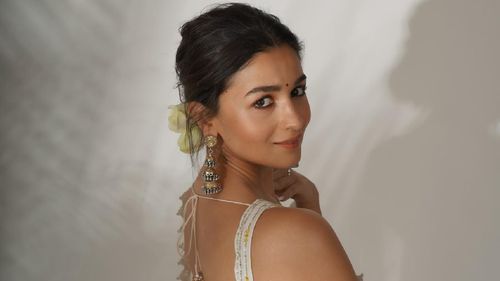 8 Celeb-Inspired Bun Hairdos You Can Own This Festive Season