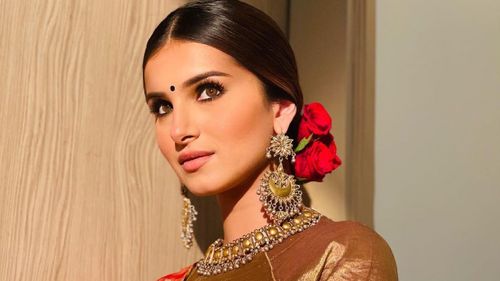 Kohl-Rimmed Eyes Are Celebs’ Favourite Festive Makeup Look