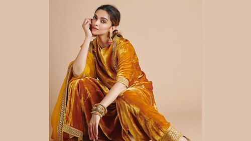 What You Need to Know For Your Winter Wedding Trousseau