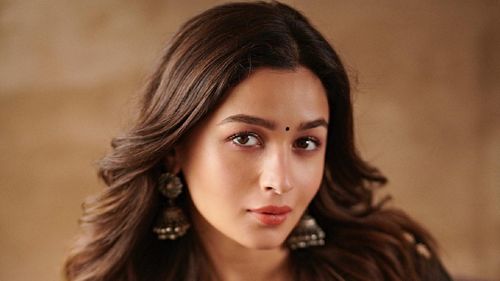 Ace The Nude Makeup Trend Like These Bollywood Celebs