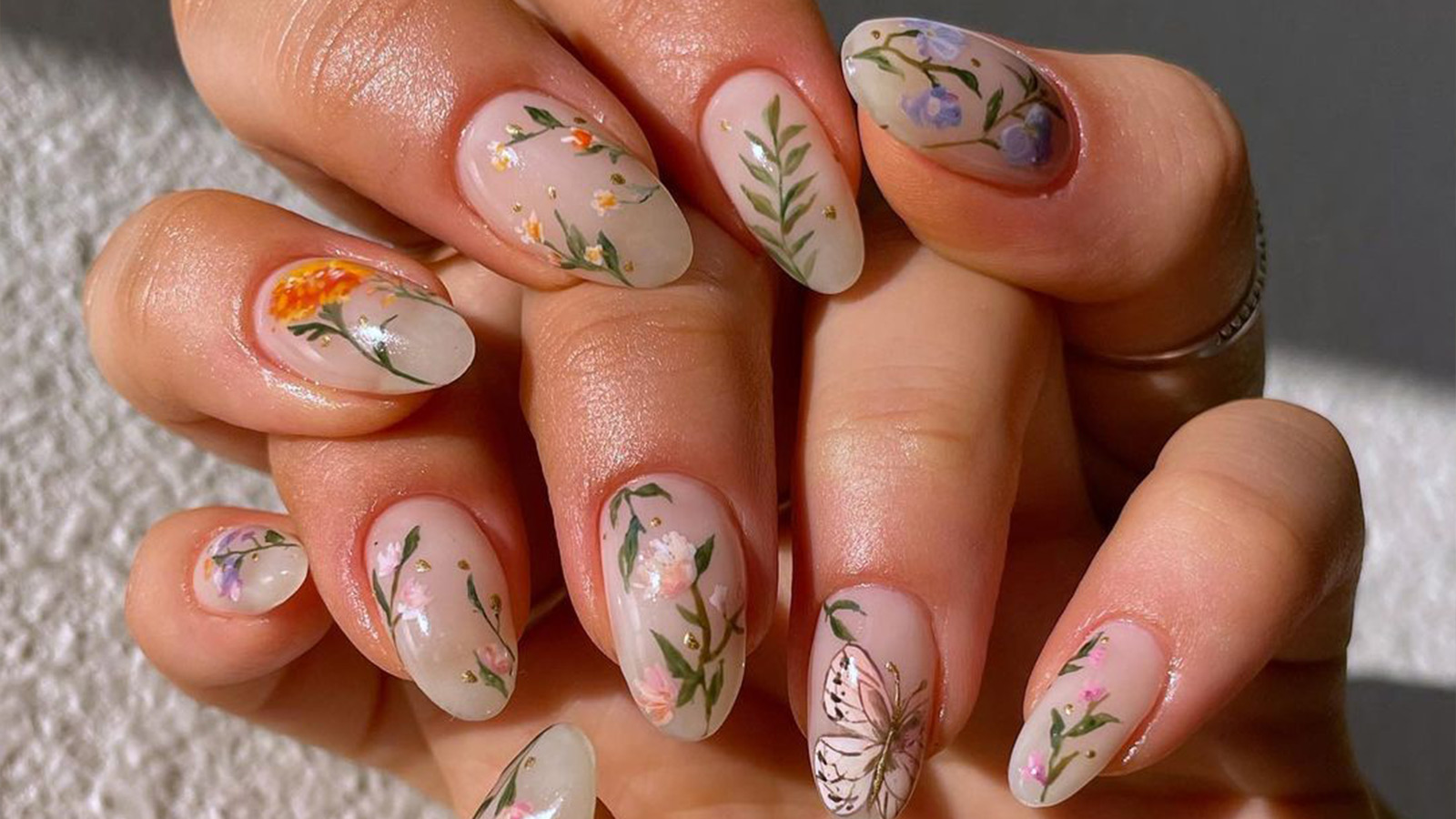 Prairie Beauty: NAIL ART: Vintage Wallpaper Inspired Nails ft. Pacifica  Celestial