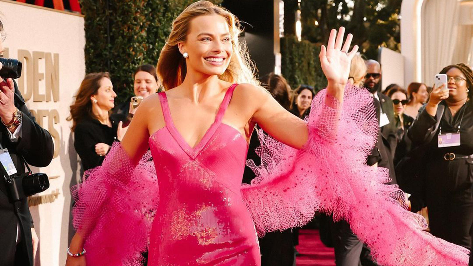 You Need To See This: Highest 2 Lowest Nyc Premiere Red Carpet Fashion Moments - ets9pvh