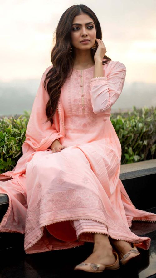 Buy Celebrity Salwar Suits Online, Celebrity Dresses Shopping 2022