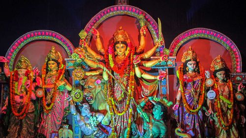 8 Iconic Navratri Celebrations In India 