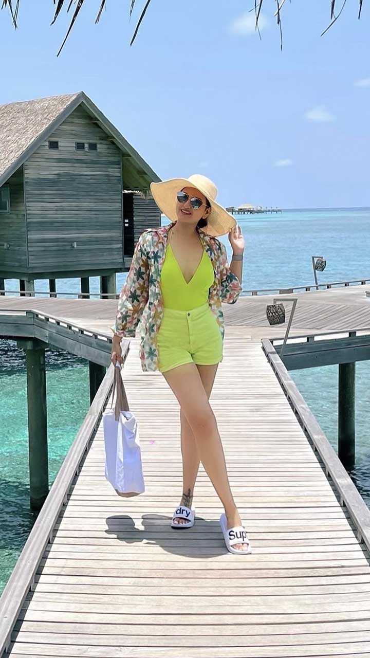 Aditi Rao Hydari Serves Up Summer Style In A Vibrant Beach Outfit