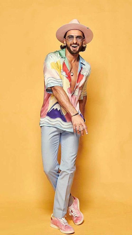 Ranveer Singh Doesn't Fear Being Judged For His Fashion Sense, Says He  Loves To Experiment!