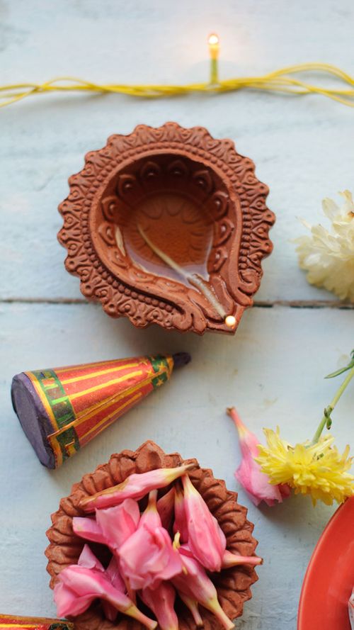 8 Tips To Host An Eco-Friendly Diwali Party