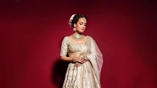 6 Celebs Who Looked Ravishing In Glittering Gold Lehengas 