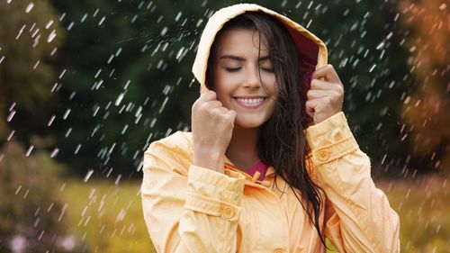 8 Simple Tips To Keep Your Skin Dewy And Healthy This Monsoon
