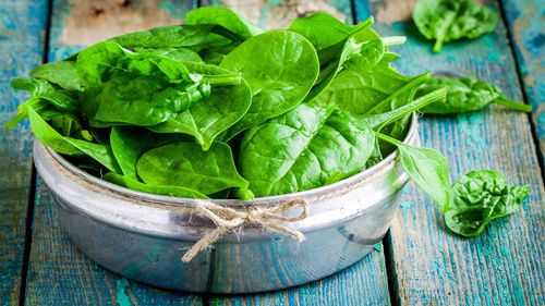 Expert Talk: Is It Safe To Eat Leafy Greens During Monsoon? 